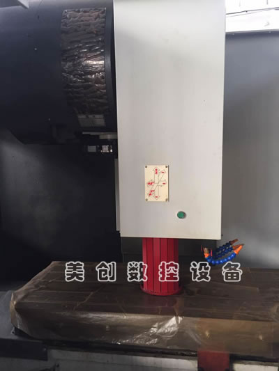 ԭ�S�ۿۙC(j��)�����VMC-1000P��ʽ�ӹ����İl(f��)�ǿ�ϵ�y(t��ng)�C(j��)��